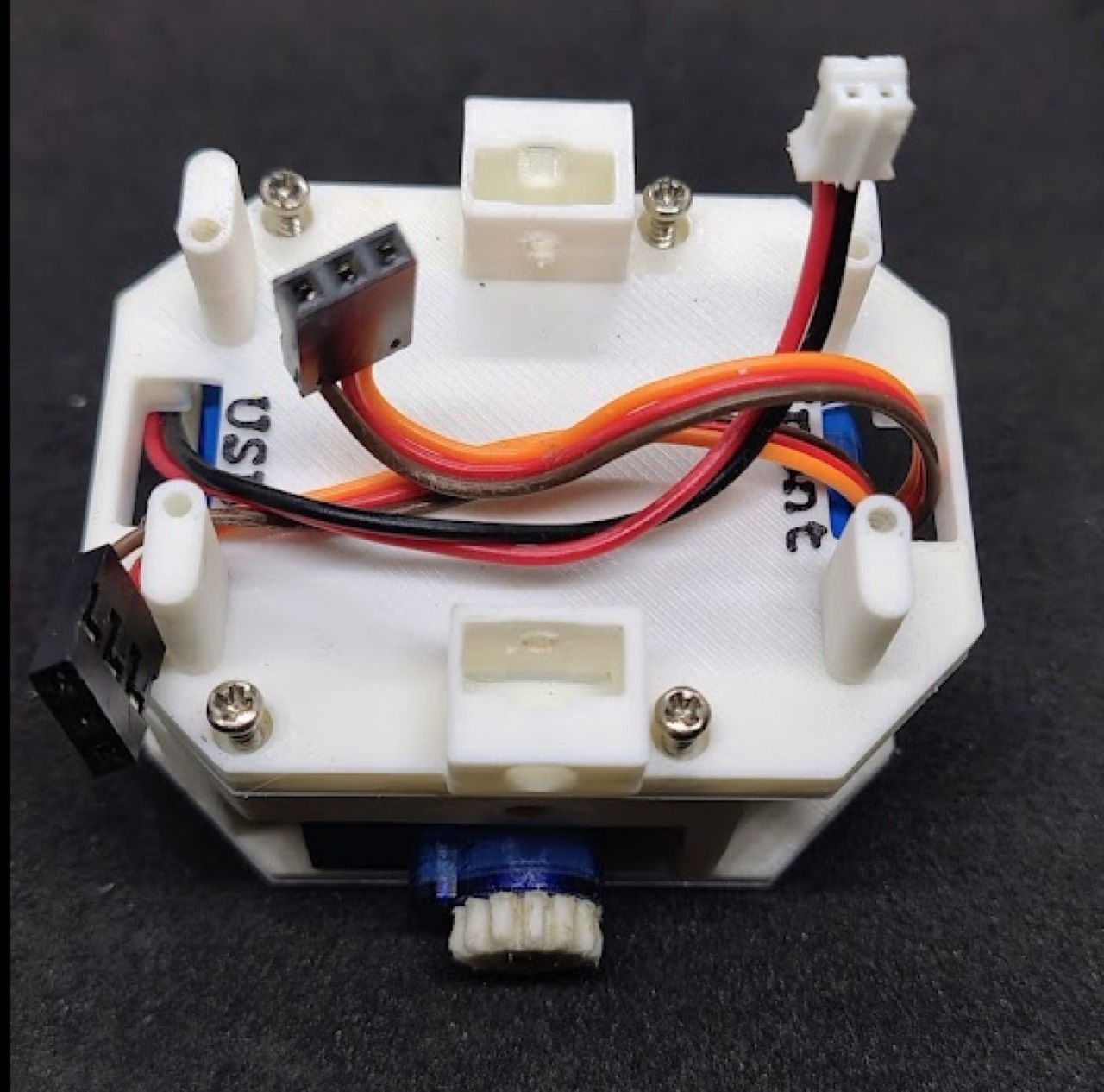 Stacking chassis B