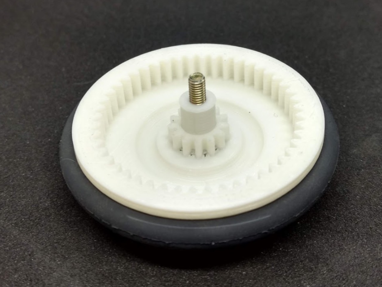 Support screw
